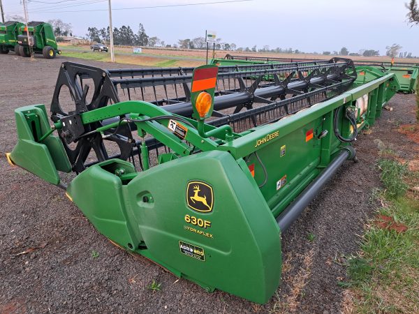 John Deere 630F