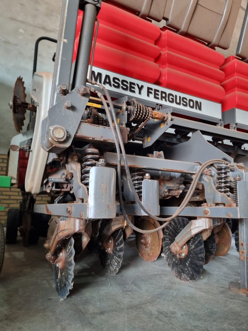Sembradora Massey Ferguson MF 513 - Imagen 7