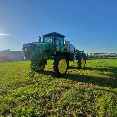 John Deere R4038