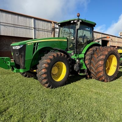 John Deere 8R 310