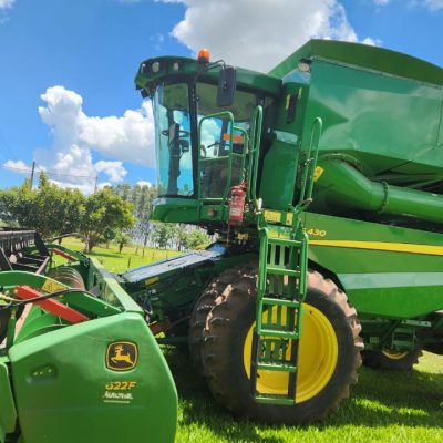 John Deere S430