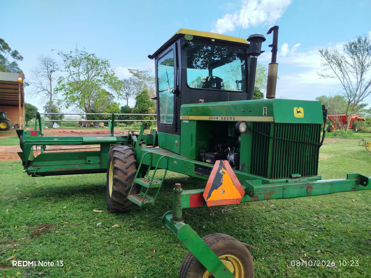 John Deere 2320 - Imagen 2