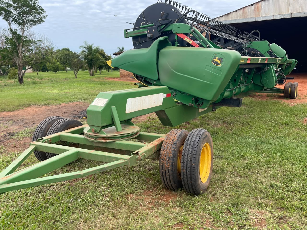 John Deere S680 con plataforma 740FD - Imagen 5